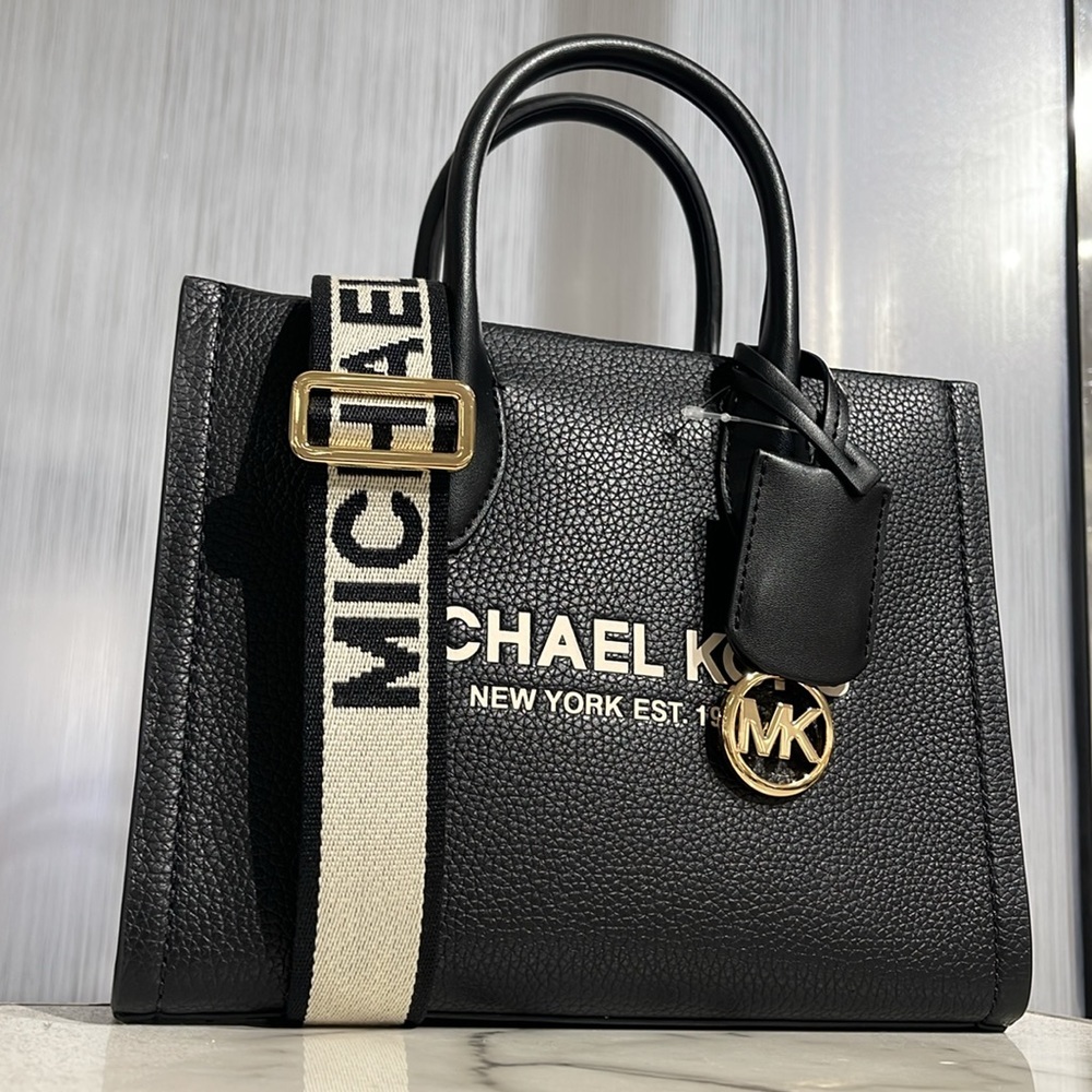 MICHAEL KORS
Mirella Small Pebble Leather Crossbody Bag
Black 
NWT - Picture 3 of 16